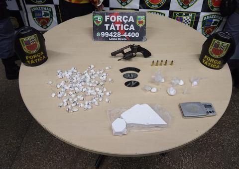 Polícia prende 12 homens, uma mulher e apreende um adolescente em Manaus