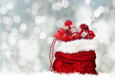 Natal dos Sonhos arrecada presentes para crianças e idosos de Manaus