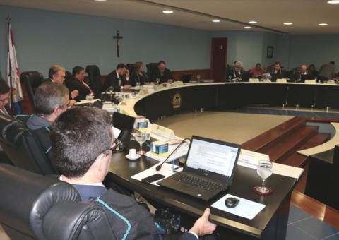 TCE aprova contas do governo de Melo, David e Amazonino