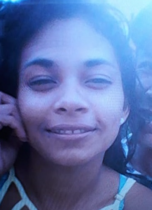 Jovem sai de casa com filho de 2 anos e desaparece em Manaus