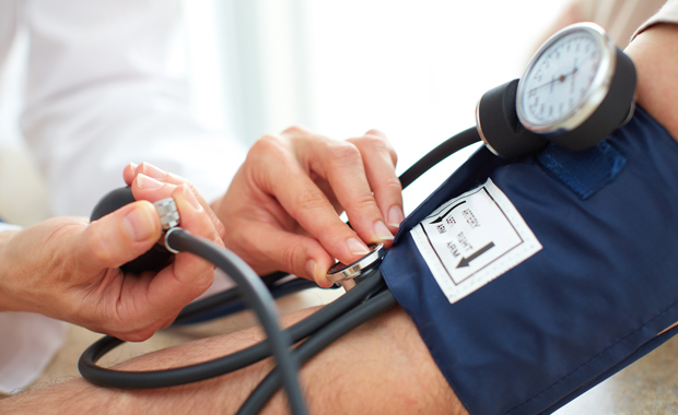 Exercícios podem ter o mesmo efeito que remédios para hipertensão, diz estudo