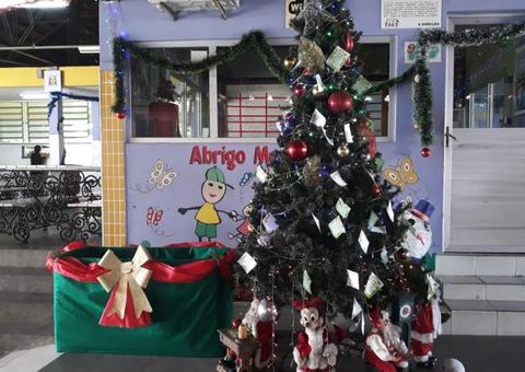 Seja o Papai Noel: Campanha do Abrigo Moacyr Alves 'Adote um acolhido' encerra amanhã