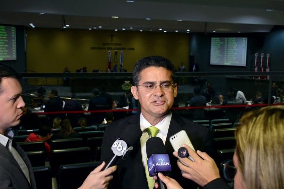 Deputados estaduais aumentam os próprios salários para R$ 29,5 mil 