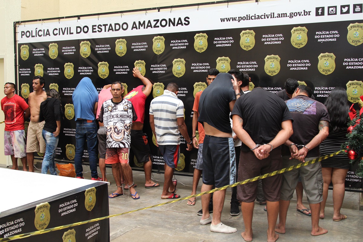 Polícia prende 25 pessoas durante a operação 'Ceia Segura' em Manaus