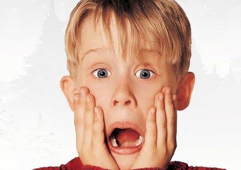 Macaulay Culkin revive seu clássico personagem em comercial 