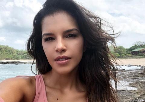 Mariana Rios radicaliza no visual e corta os fios curtinhos 