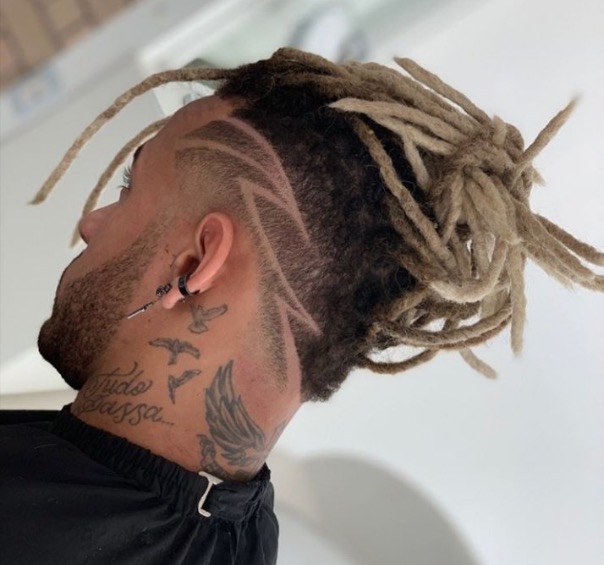 Neymar surge com novo visual exótico e dá o que falar