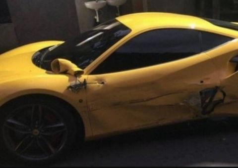 Trabalhador dorme ao volante, bate em 3 ferraris e tem prejuízo de 1,5 milhão