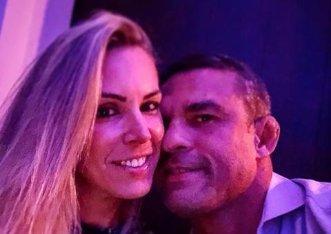Vitor Belfort e Joana Prado comemoram 15 anos de casados