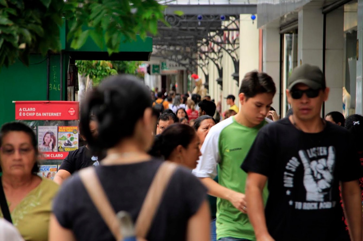 Adiantamento salarial de servidores municipais injeta mais de R$ 100 milhões na economia