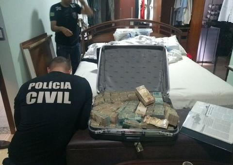 Polícia apreende novamente dinheiro em casa de João de Deus
