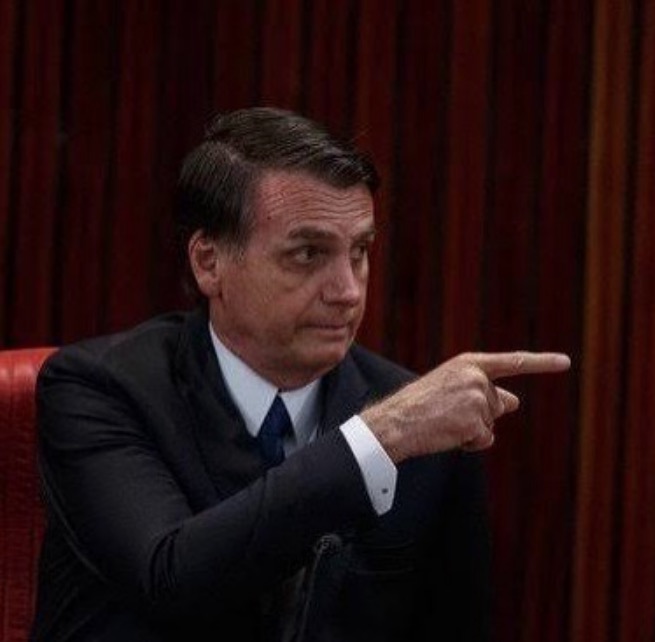 Lista de convidados de Bolsonaro vai de parentes a amigos de pescaria