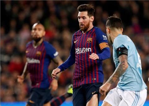 Messi marca e mantém Barcelona na liderança do Espanhol