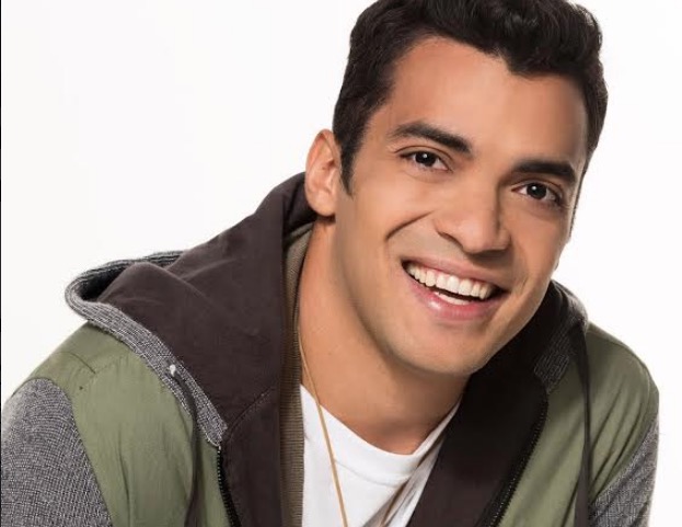 Gustavo Lins agita o feriado de Natal no R.O do Axerito Bar