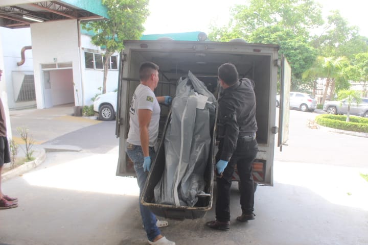 Com tiro na cabeça, enfermeiro é executado no meio da rua em Manaus