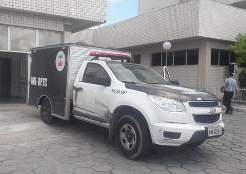 Jovem morre ao tentar saltar de carro em movimento em estrada no Amazonas