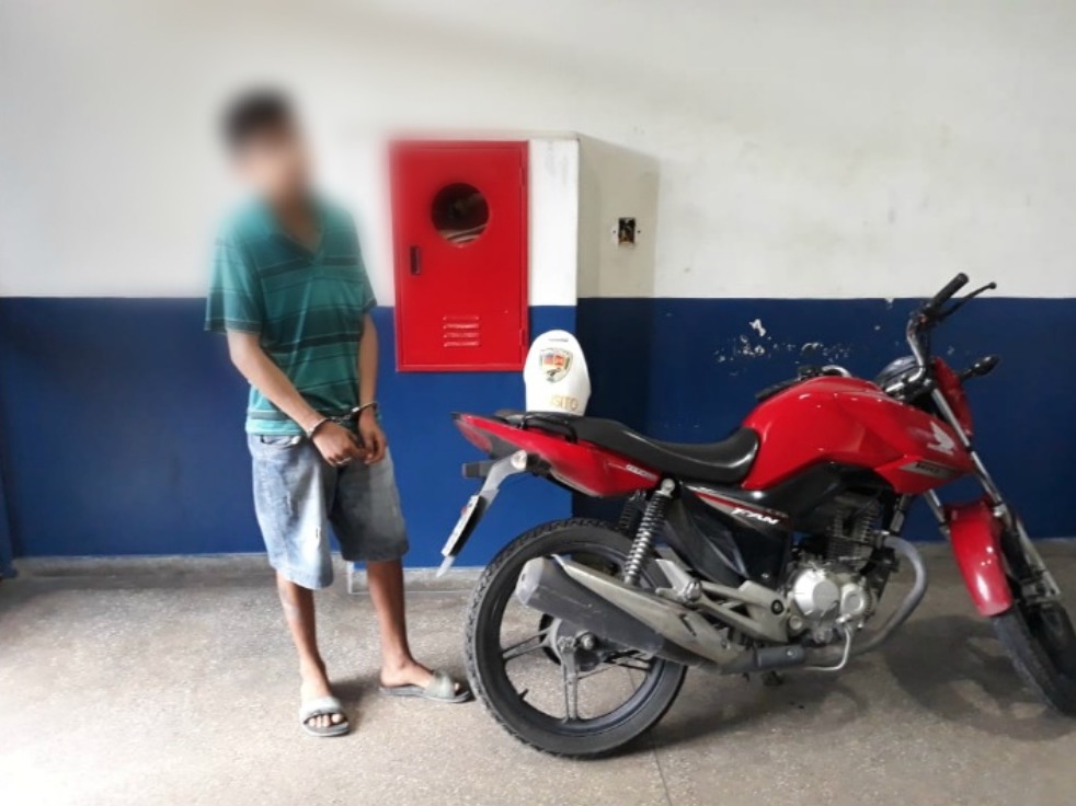 Adolescente apreendido revela que ganhava R$10 mil por mês com roubos de motos em Manaus 