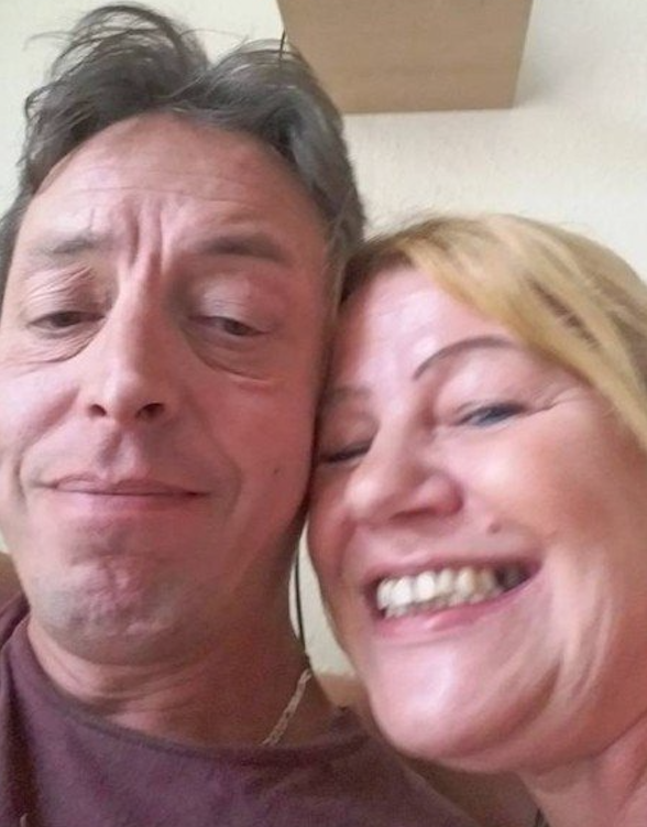 Mulher dá 4 facadas no marido após ele demorar em compras de Natal