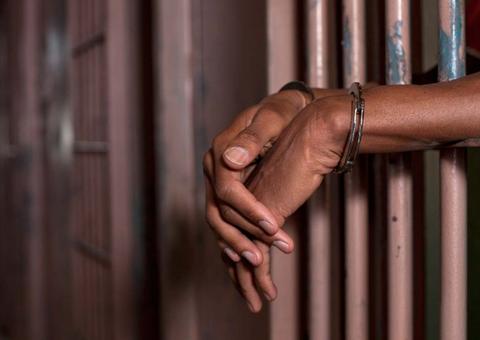 Homens armados resgatam detento de presídio às vésperas de Natal