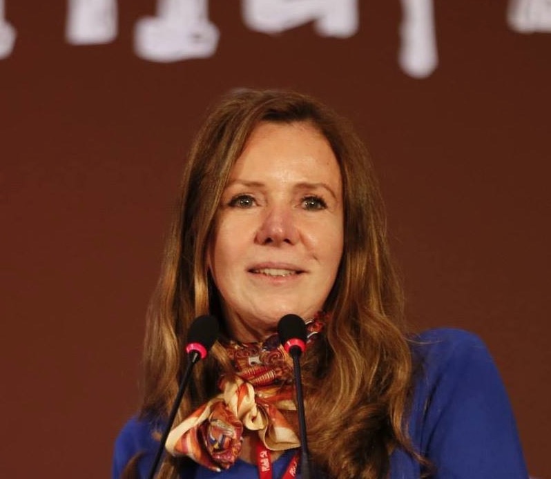 Em despedida, Vanessa Grazziotin diz que continuará lutando pela liberdade de Lula