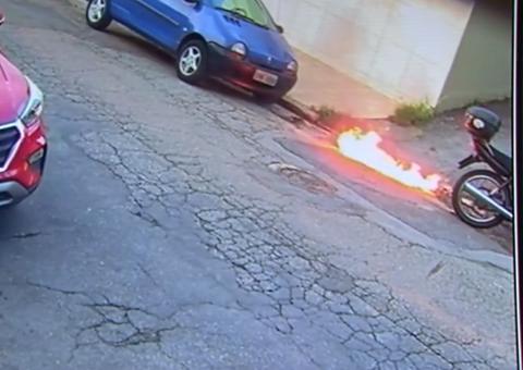 Homem ateia fogo em ex-mulher e foge em Santo André