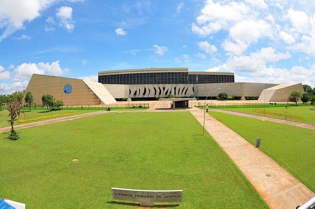 Justiça suspende ação penal de homem flagrado com seis munições no Amazonas