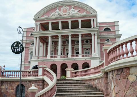 Teatro Amazonas terá último concerto do ano nesta sexta-feira