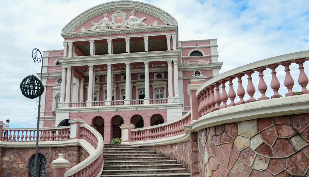 Teatro Amazonas terá último concerto do ano nesta sexta-feira