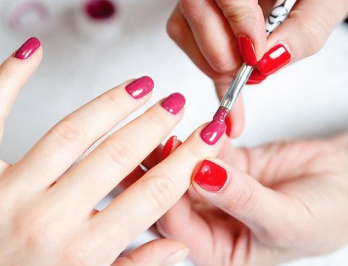 Studio de Beleza em Manaus abre vagas para manicure, cabeleireiro e esteticista
