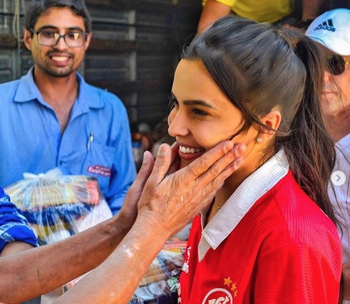 Ex-BBB Emilly Araújo faz post emocionante sobre morte da mãe, que completa 2 anos