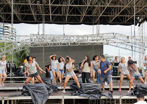 Sucessos de 2018 embalam ‘Show das Estrelas’ na virada do ano em Manaus