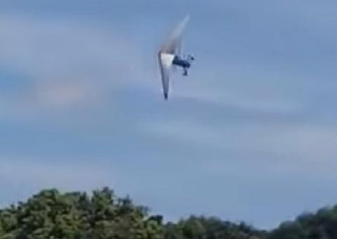  Ultraleve cai e piloto morre carbonizado em Aracaju; vídeo mostra acidente