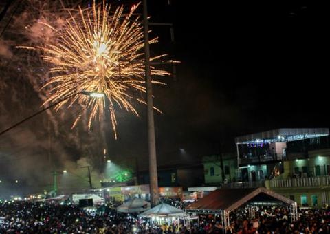 Em Manaus, 4 bairros têm virada de ano com shows e queima de fogos