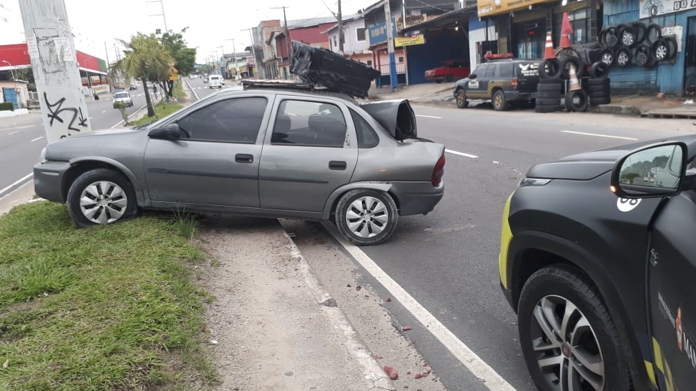 Em Manaus, motorista perde o controle enquanto recebe sexo oral e deixa 5 feridos