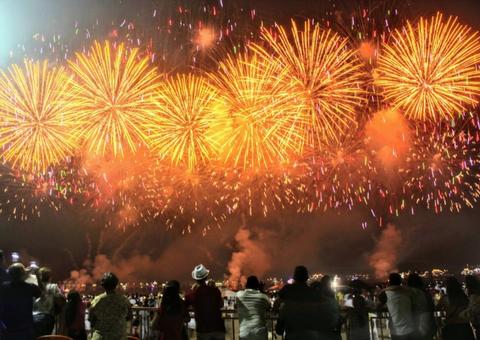Show pirotécnico no Réveillon de Manaus tem dez toneladas de fogos