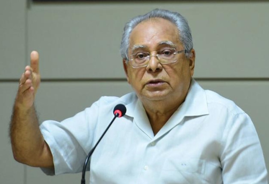 Amazonino Mendes confirma participação em solenidade de posse do novo governador 