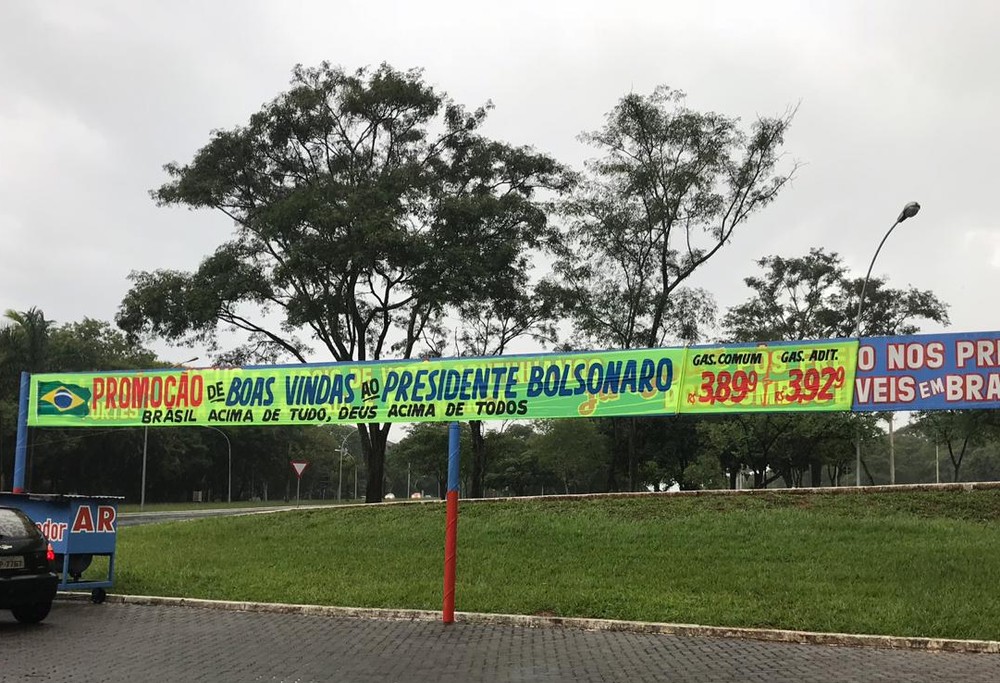 Postos vendem gasolina mais barata para comemorar posse de Bolsonaro