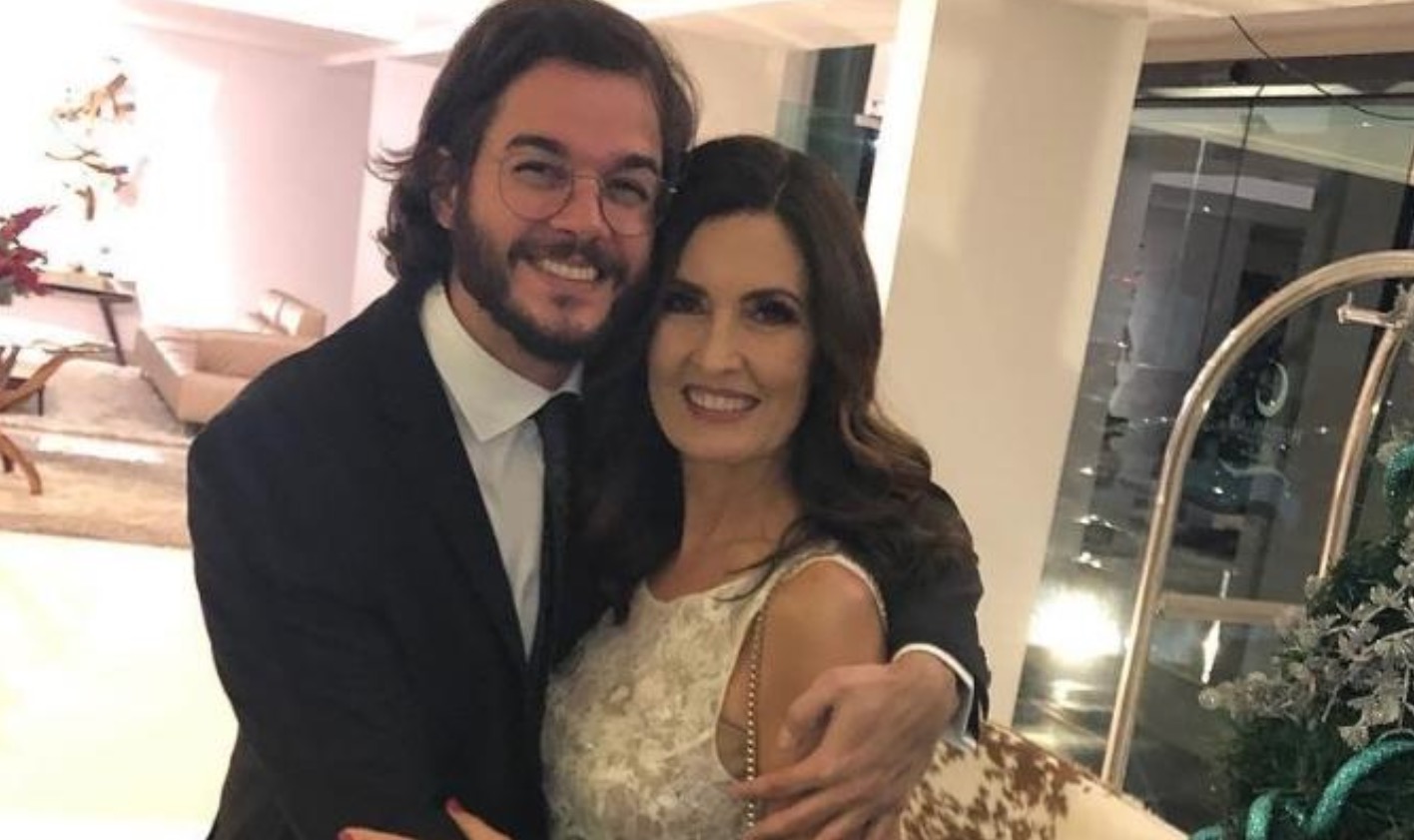 Vidente prevê uma vida sexual intensa e Fátima Bernardes ri : 'Hummm!'