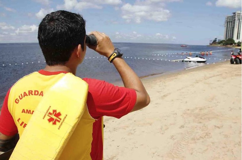 Ponta Negra será liberada para banho nesta terça-feira em Manaus