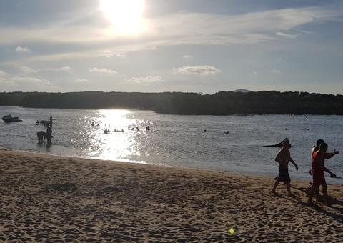 Turista morre afogado após tentar resgatar filho no litoral de Santa Catarina 