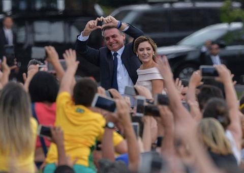 Bolsonaro defende família, respeito às religiões e combate a ideologia de gênero