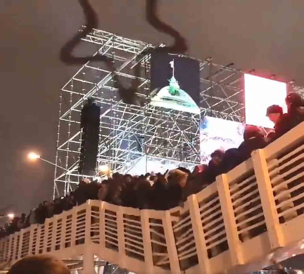 Ponte desaba e deixa 13 feridos durante virada do ano em Moscou