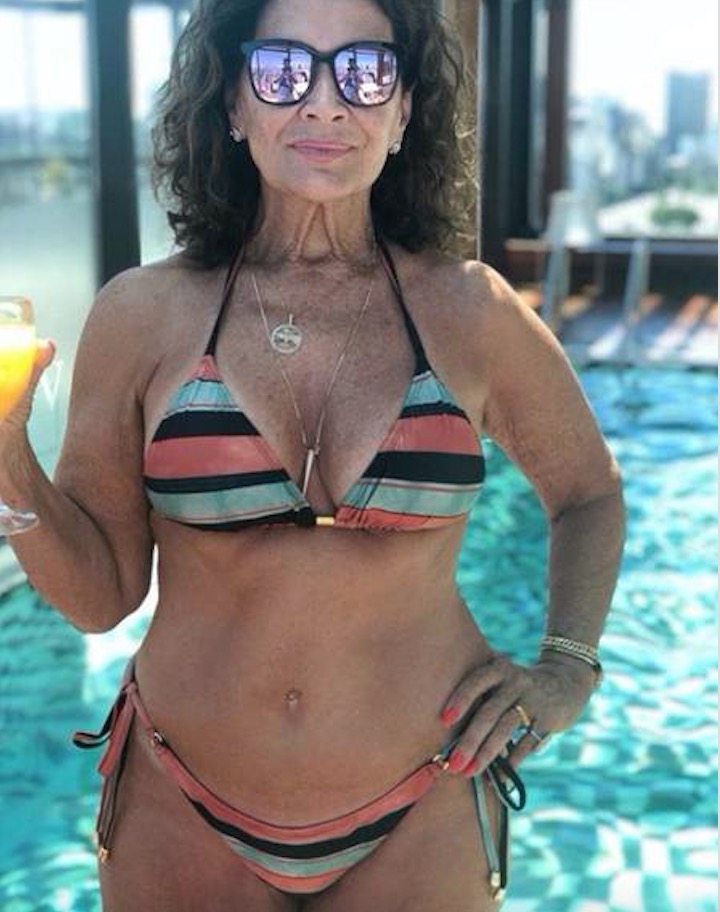 Aos 72 anos, ex-BBB Ieda arrasa de biquíni em viagem com namorado novinho pela Argentina  