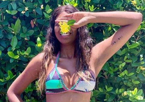 Irmã de Ludmilla posta fotos de biquíni e diz que tinha vergonha do corpo