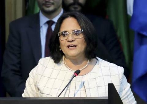 'Fiz uma metáfora contra ideologia de gênero', diz Damares sobre vídeo