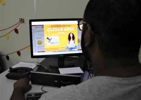 Inscrições para 14,9 mil vagas do Bolsa Idiomas encerram amanhã