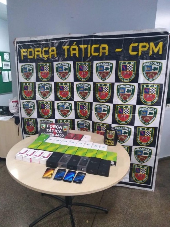 Polícia recupera 31 celulares roubados de loja na Djalma Batista 