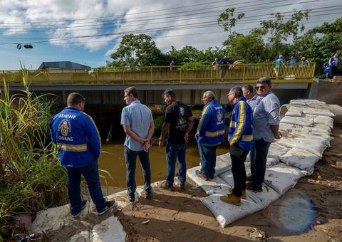 Nova ponte de acesso a conjunto do Distrito Industrial de Manaus deve ficar pronta este mês
