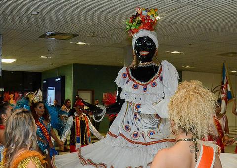 Kamélia abre Carnaval de Manaus 2019 comemorando 80 anos de tradição