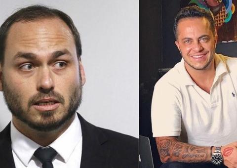 Carlos Bolsonaro deseja sucesso a Thammy Miranda, mas o trata no feminino